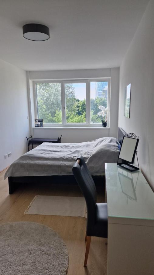 Kahlenbergblick Im Viertel Zwei Apartment Vienna Luaran gambar